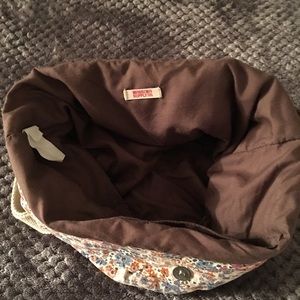 Mossimo Tote. Please see picture for details